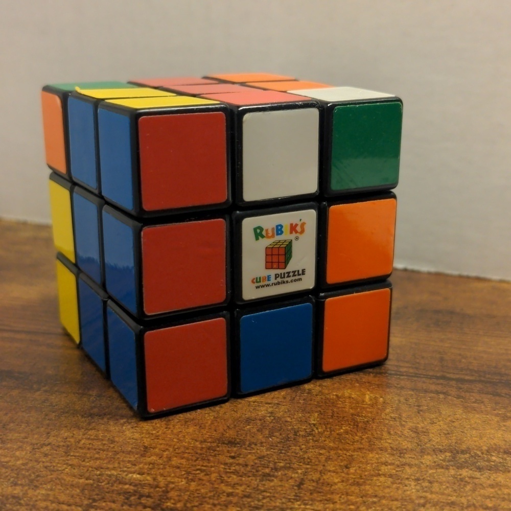 RUBIK'S CUBE PUZZLE